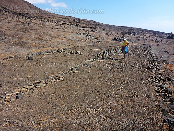 Santo Anto : Canjana Praia Formosa : plataforma para secar milho : History siteCabo Verde Foto Gallery