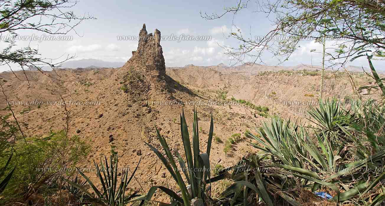 Insel: Santiago  Wanderweg:  Ort: Picos Motiv: Vulkankegel Motivgruppe: Landscape Mountain © Florian Drmer www.Cabo-Verde-Foto.com