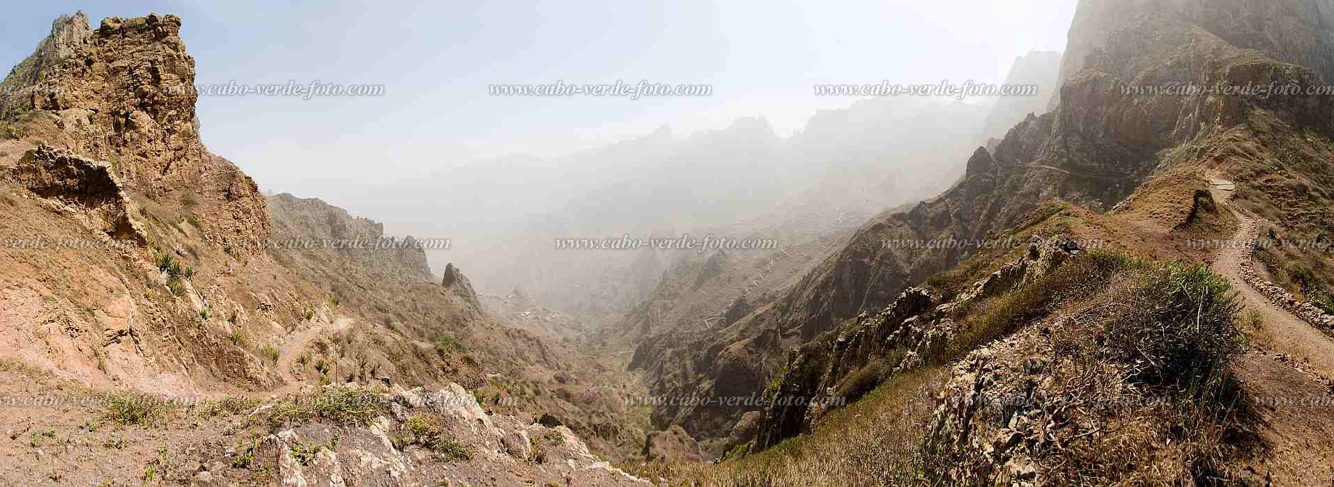 So Nicolau : Praia Branca :  : Landscape MountainCabo Verde Foto Gallery