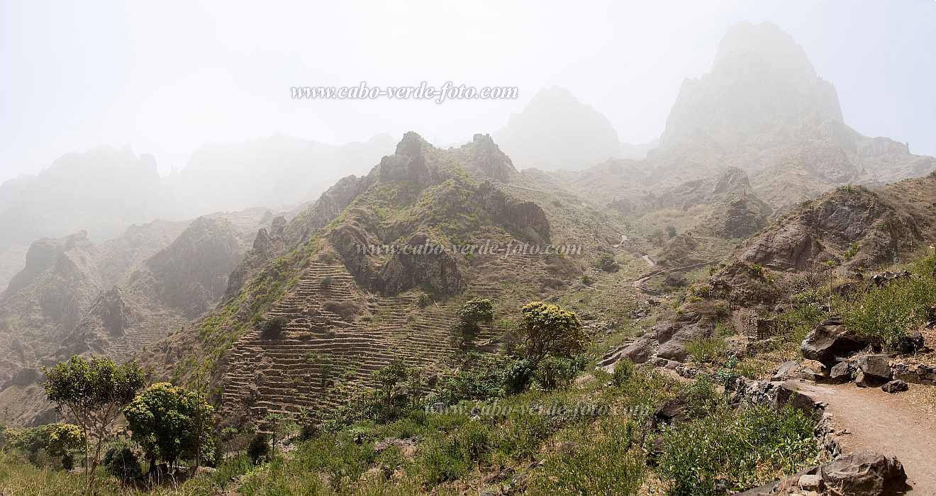 So Nicolau : Praia Branca :  : Landscape MountainCabo Verde Foto Gallery